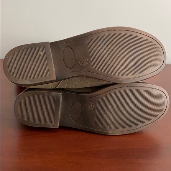 Tall boots - Picture 5 of 6